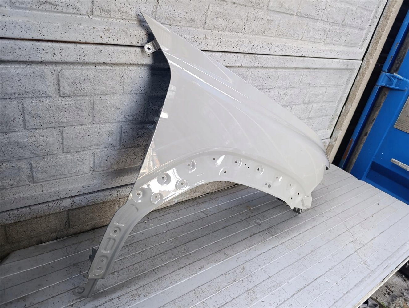 DACIA DUSTER III 3 2024- BŁOTNIK PRAWY PRZEDNI ORYGINAŁ (17796647534)