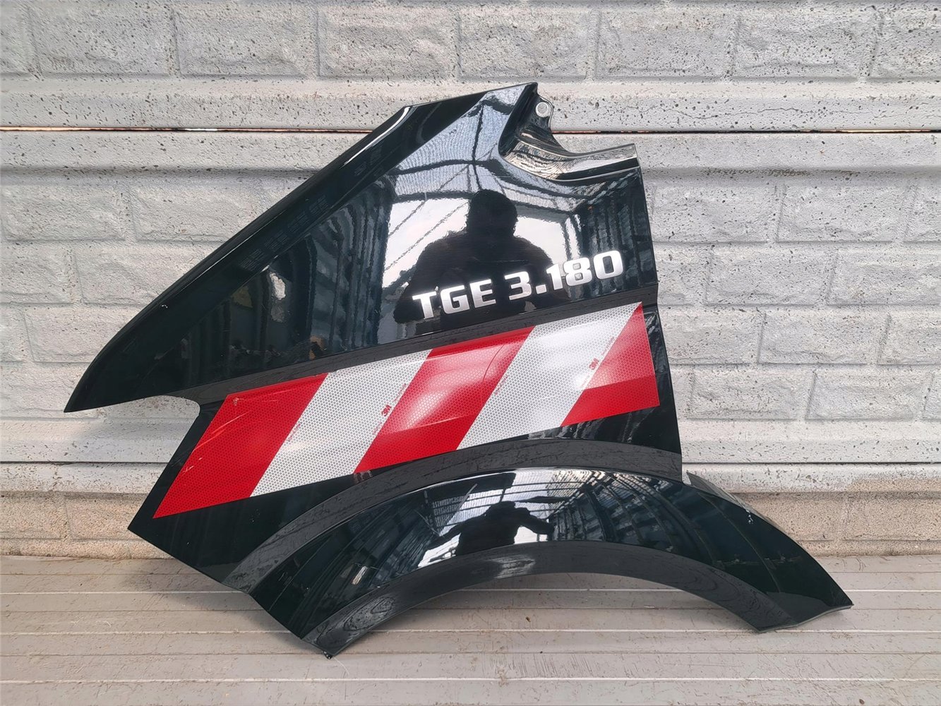 VW CRAFTER MAN TGE 17-24 BŁOTNIK LEWY PRZEDNI ORYGINAŁ (17810792339)