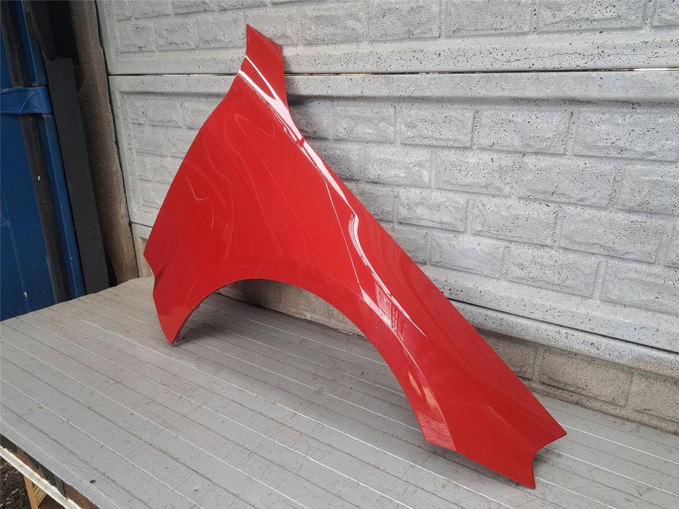 BMW M2 M 2 G87 23- BŁOTNIK PRAWY ORYGINAŁ (17810836909)