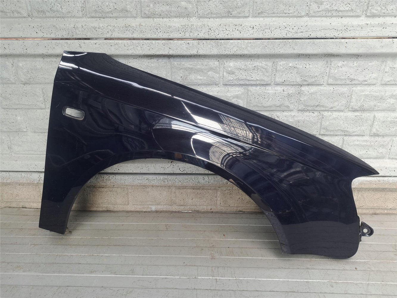 BŁOTNIK PRZEDNI PRAWY AUDI A4 B7 8E0 2005-2009 ORYGINAŁ (17810841466)