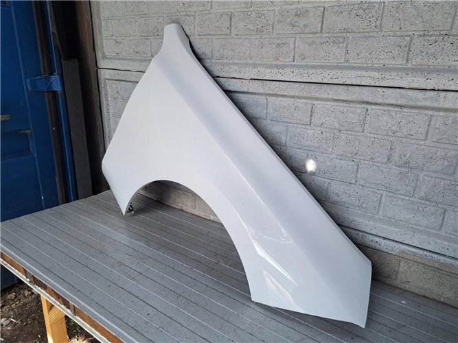 BMW 7 G70 2022- BŁOTNIK PRZEDNI PRAWY ORYGINAŁ (17810851304)