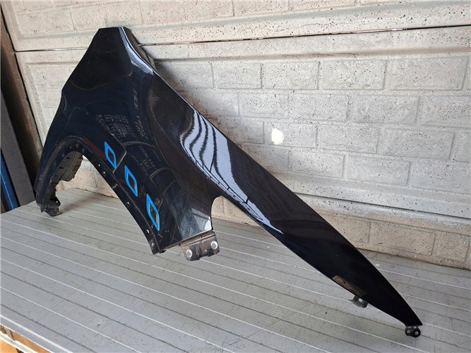 JEEP CHEROKEE 2014-2019 BŁOTNIK PRAWY PRZEDNI ORYGINAŁ (17810857439)