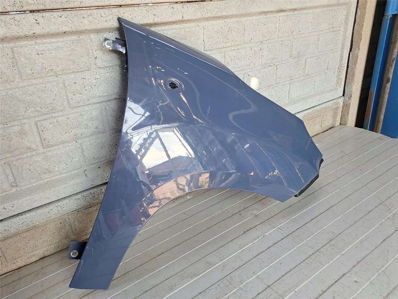 FIAT 500L BŁOTNIK PRZEDNI PRAWY ORYGINAŁ (17810862882)