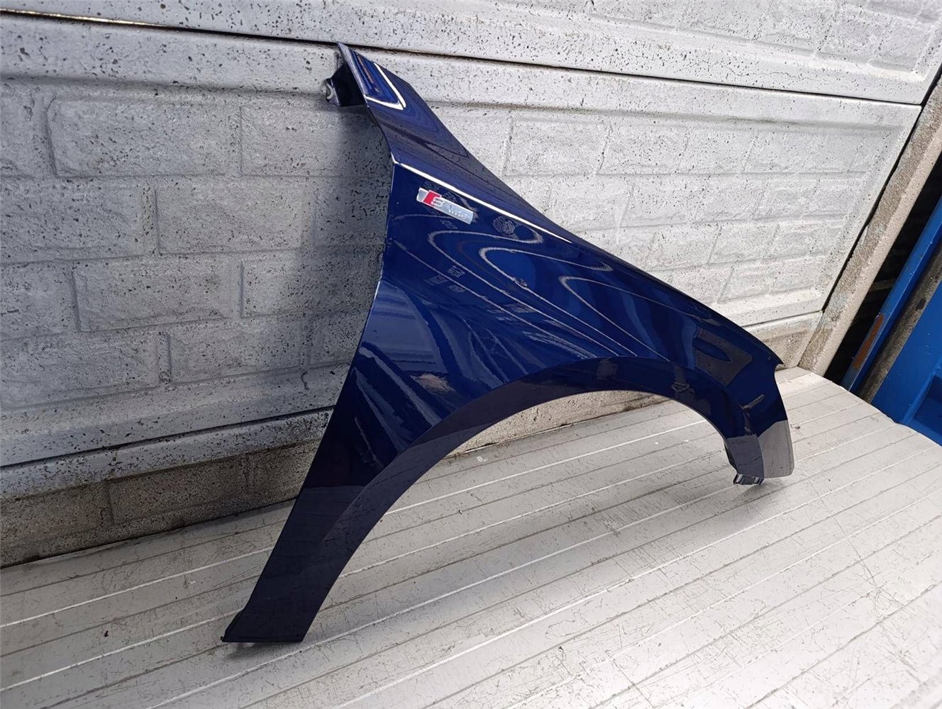 AUDI A3 8Y 2020 - 2024 BŁOTNIK PRZEDNI PRAWY ORYGINAŁ (17811796209)