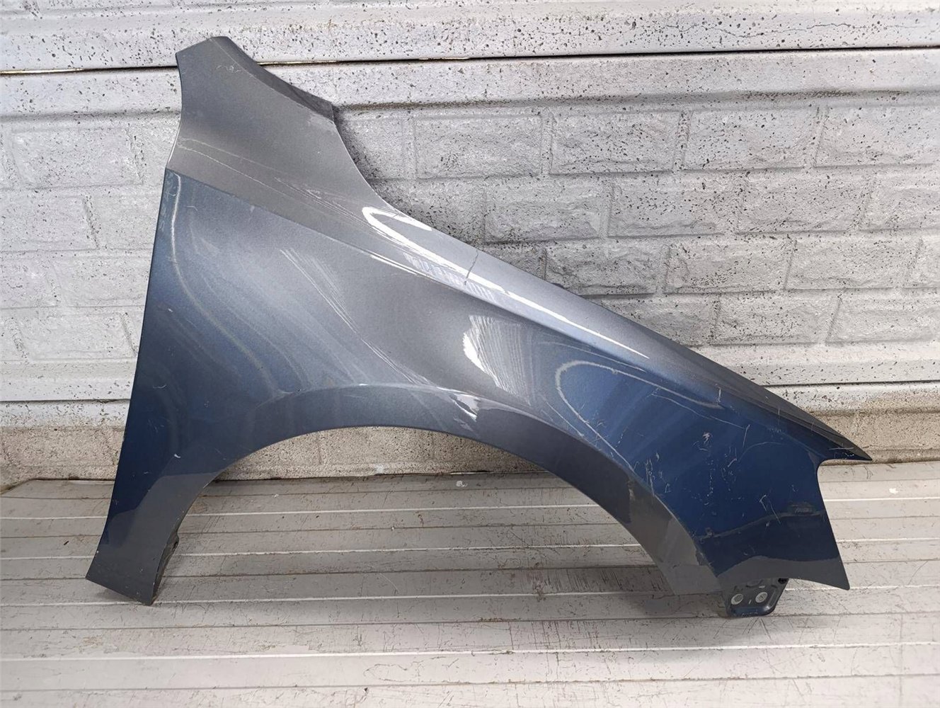 VW JETTA 2012-2018 BŁOTNIK PRAWY ORYGINAŁ (17811807281)