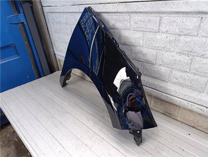 BMW I3 I 3 i3 BŁOTNIK PRZEDNI PRAWY ORYGINAŁ (17811812536)