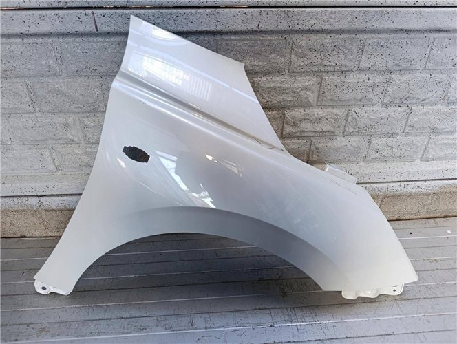 SUZUKI SWIFT Mk9 BŁOTNIK PRZEDNI PRAWY ORYGINAŁ (17813982074)