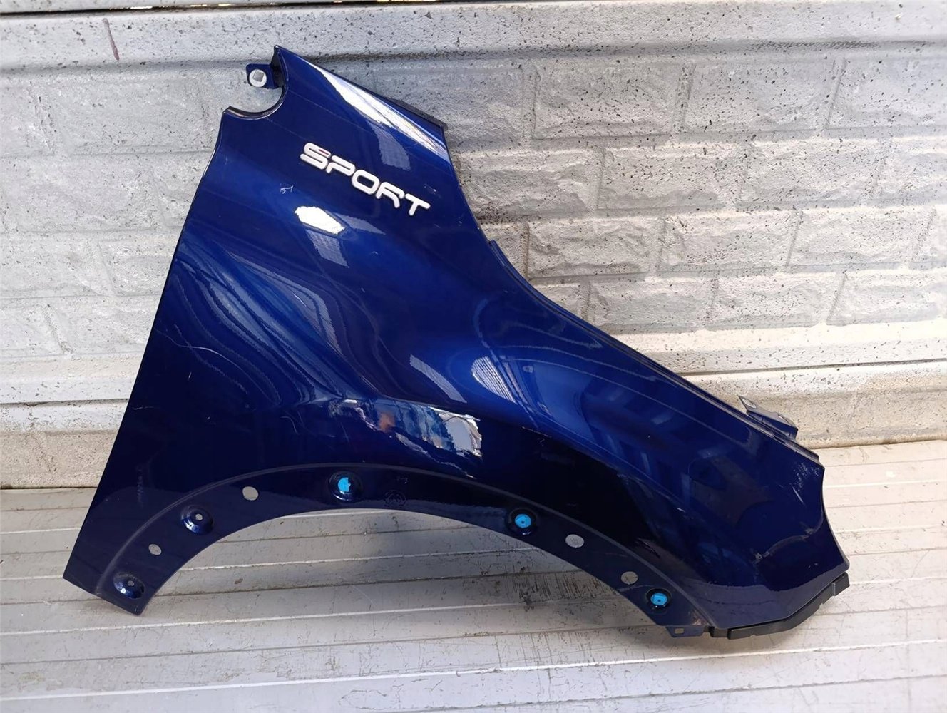 FIAT 500X 500 X 2014-2024 BŁOTNIK PRZEDNI PRAWY ORYGINAŁ (17813999335)