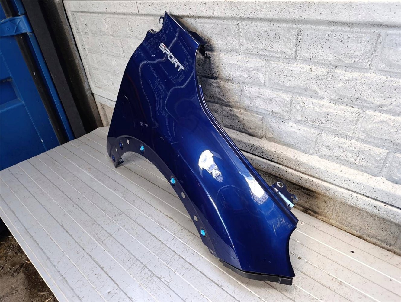 FIAT 500X 500 X 2014-2024 BŁOTNIK PRZEDNI PRAWY ORYGINAŁ (17813999335)