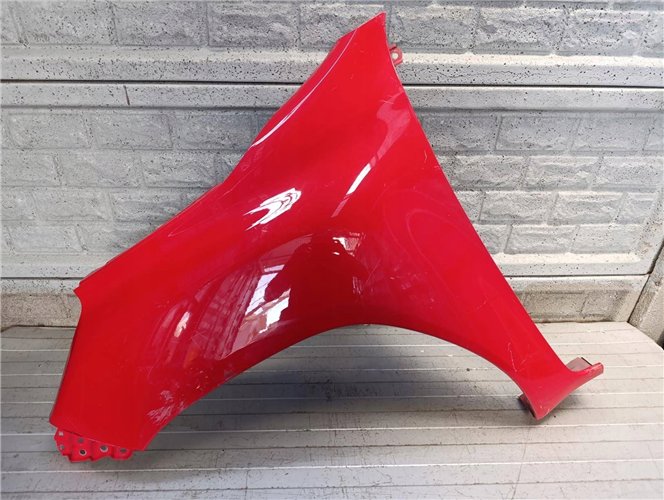 TOYOTA HILUX 15- BŁOTNIK PRZEDNI LEWY ORYGINAŁ (17814020128)