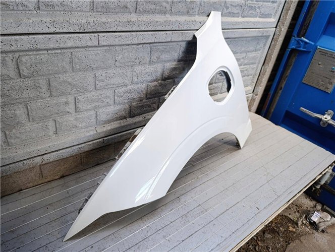 VOLVO XC 60 XC60 HYBRID ELECTRIC 17- BŁOTNIK LEWY ORYGINAŁ (17814027364)