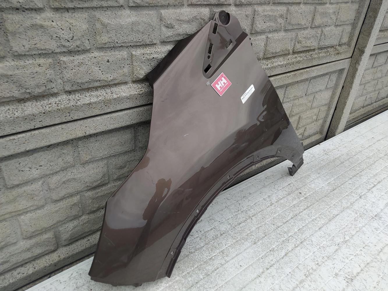 RENAULT CAPTUR 13-18 BŁOTNIK PRZEDNI LEWY - (12335095454)