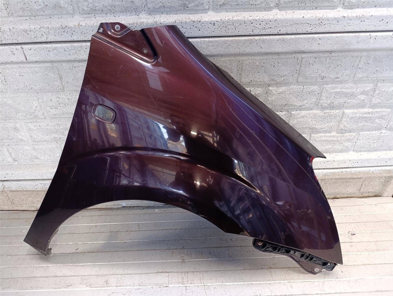 TOYOTA COROLLA VERSO 04-08 BŁOTNIK PRAWY PRZEDNI ORYGINAŁ (17814052406)