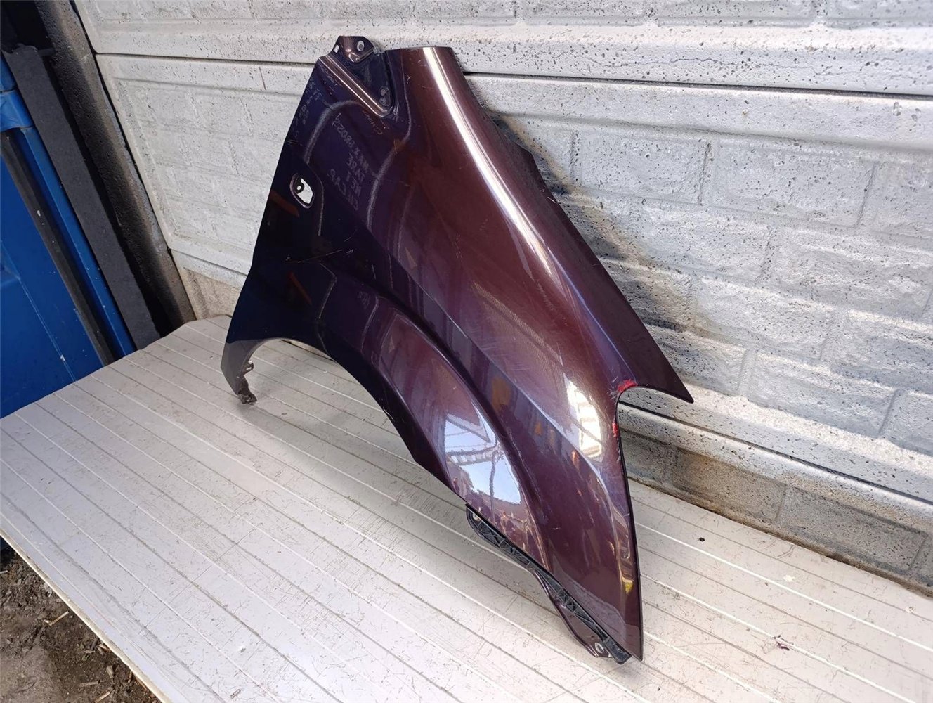 TOYOTA COROLLA VERSO 04-08 BŁOTNIK PRAWY PRZEDNI ORYGINAŁ (17814052406)