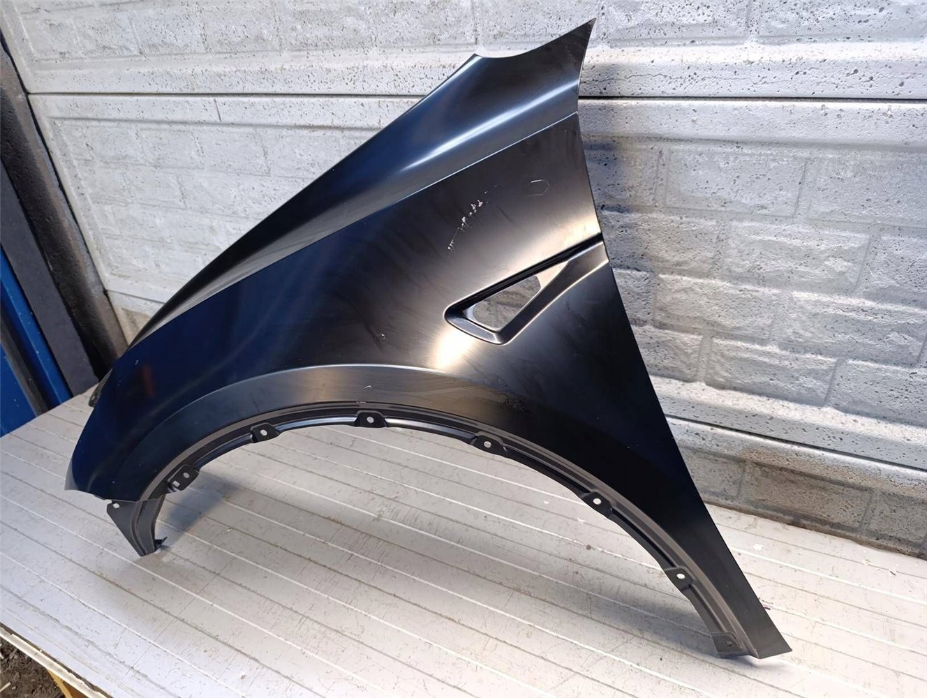 TESLA Y MODEL Y BŁOTNIK PRZEDNI LEWY NOWY ORYGINAŁ (17814072703)