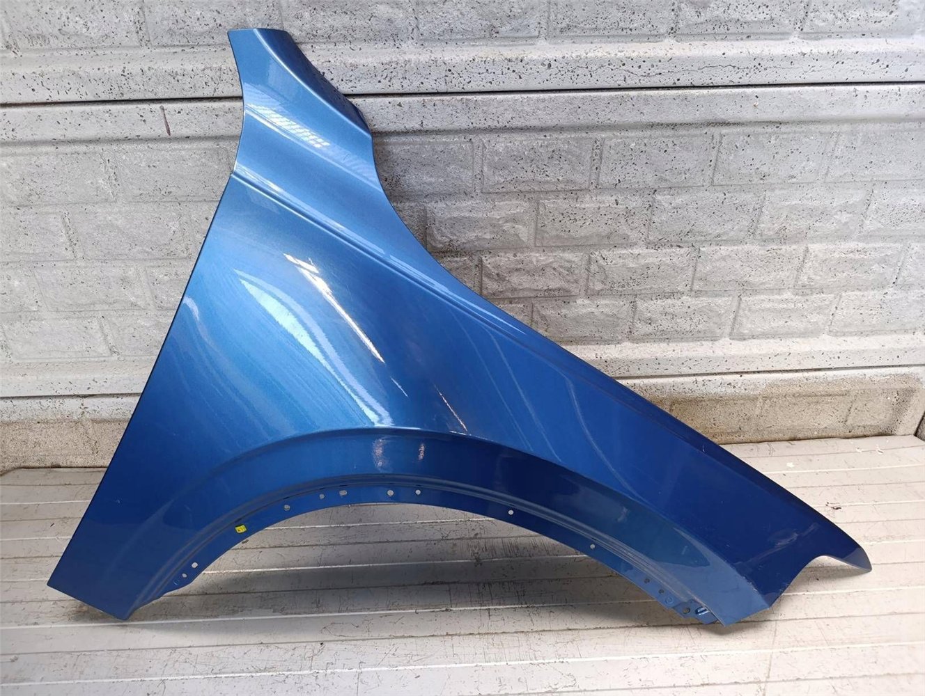 VOLVO XC 90 XC90 II 15-23 BŁOTNIK PRZEDNI PRAWY ORYGINAŁ (17814083105)