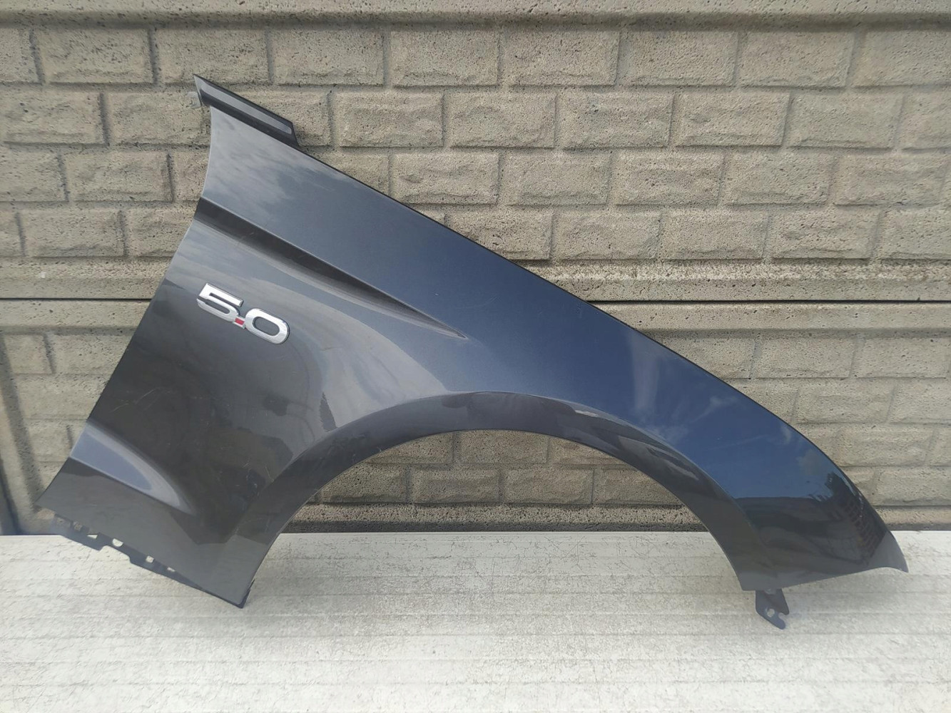 FORD MUSTANG VI LIFT 18 - 22 BŁOTNIK PRZEDNI PRAWY - (12341704397)