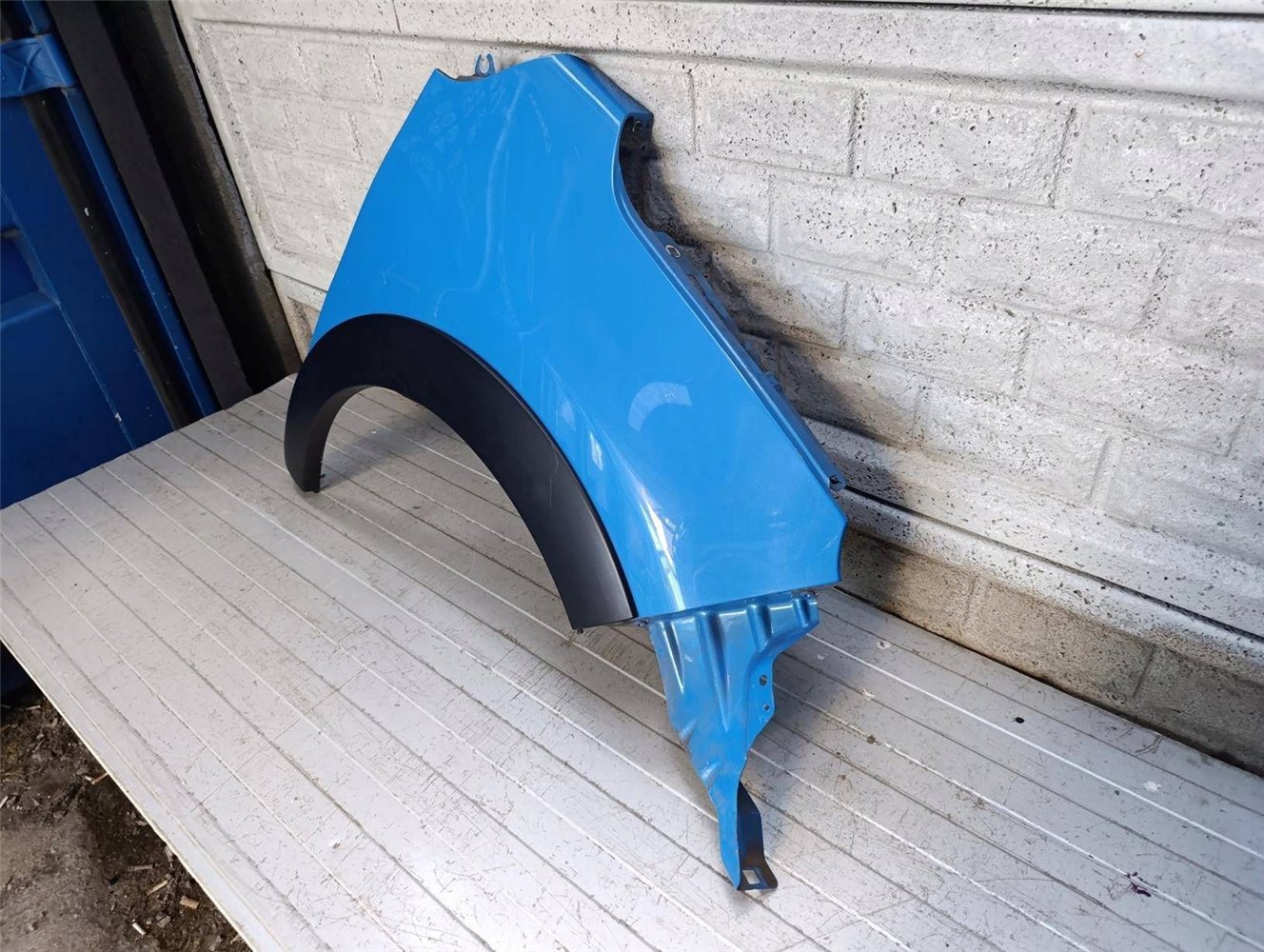 CITROEN C3 2017- 2024 BŁOTNIK PRZEDNI PRAWY ORYGINAŁ (17814123474)