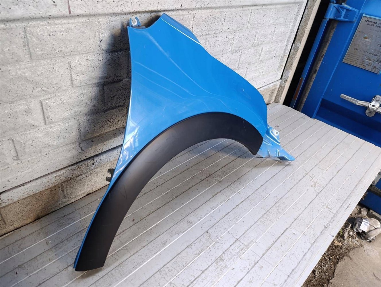 CITROEN C3 2017- 2024 BŁOTNIK PRZEDNI PRAWY ORYGINAŁ (17814123474)