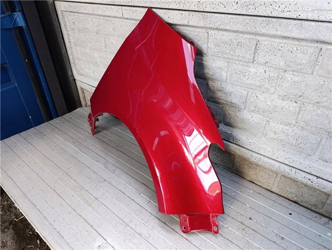 TOYOTA YARIS 4 IV 19-24 BŁOTNIK PRAWY PRZEDNI ORYGINAŁ (17814127899)