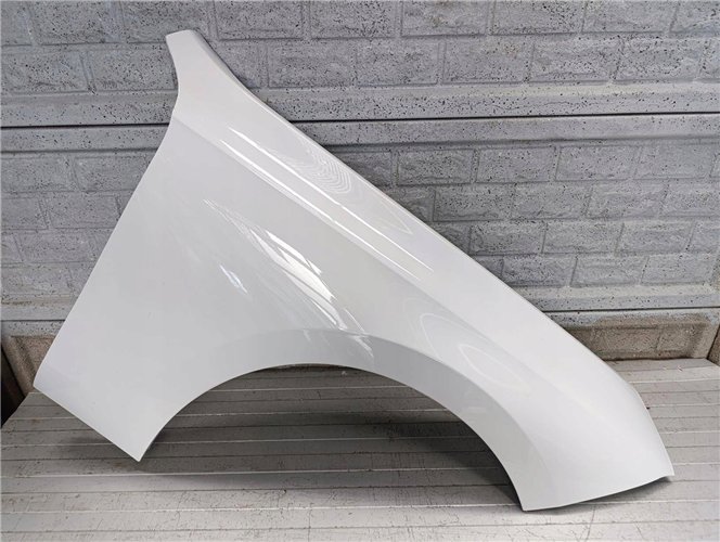 BMW 7 G70 2022- BŁOTNIK PRZEDNI PRAWY ORYGINAŁ (17817077662)