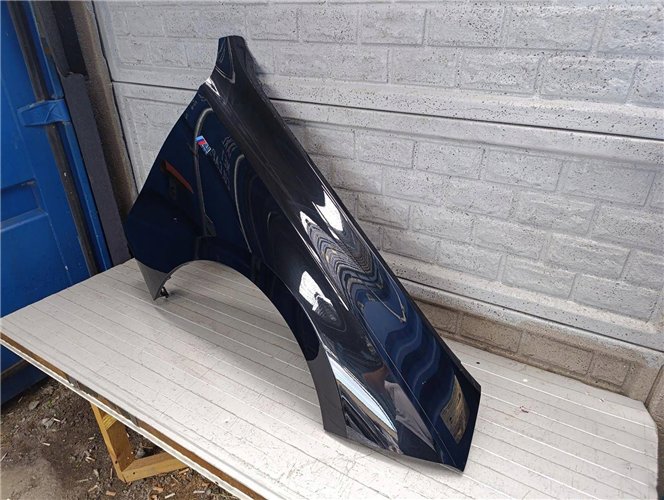 BMW 7 G70 2022- BŁOTNIK PRZEDNI PRAWY ORYGINAŁ (17817084518)