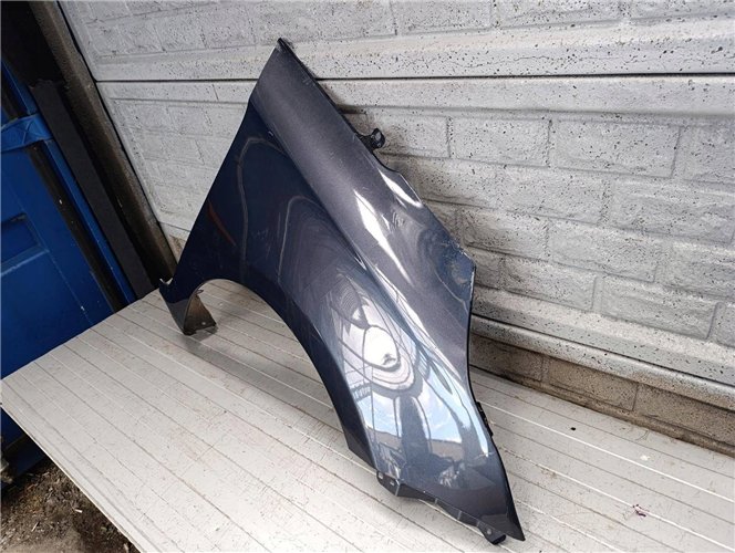 KIA CARENS BŁOTNIK PRAWY PRZEDNI ORYGINAŁ (17817111028)