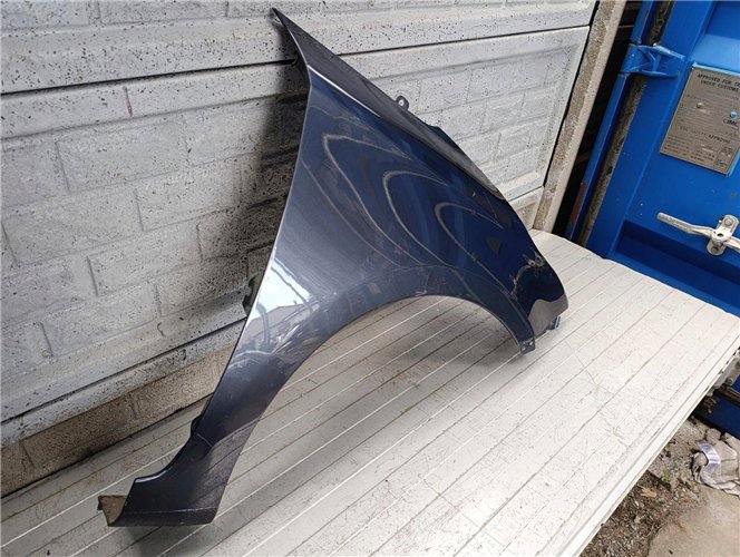 KIA CARENS BŁOTNIK PRAWY PRZEDNI ORYGINAŁ (17817111028)