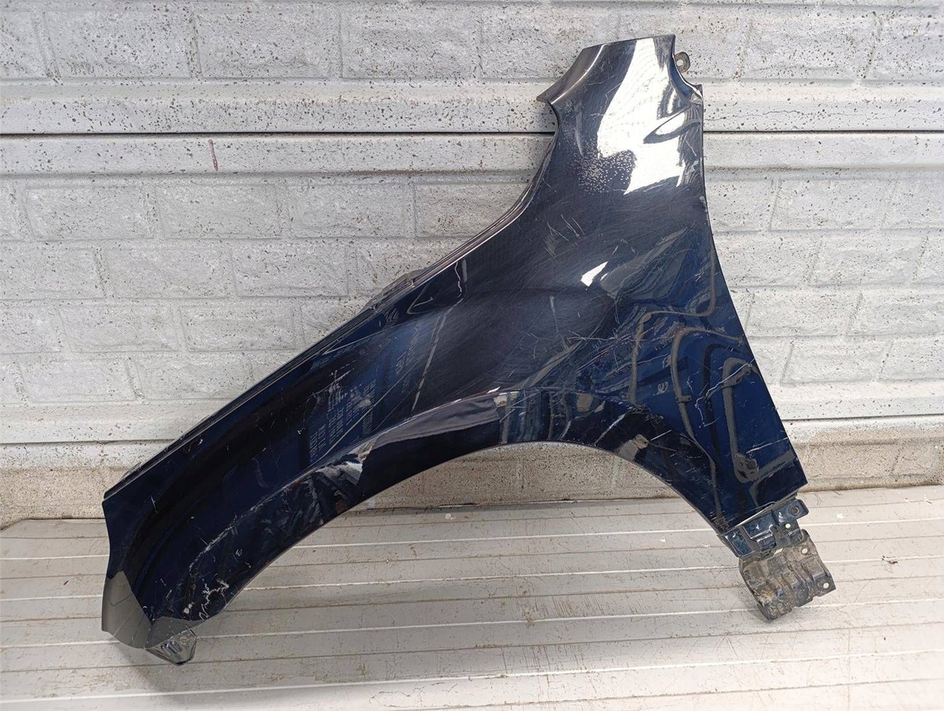 SUZUKI GRAND VITARA LIFT 05-14 BŁOTNIK LEWY PRZÓD ORYGINAŁ (17817143542)