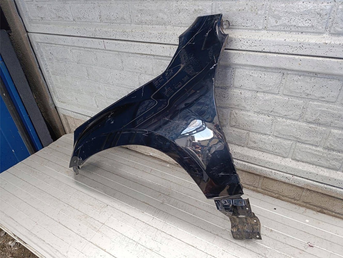 SUZUKI GRAND VITARA LIFT 05-14 BŁOTNIK LEWY PRZÓD ORYGINAŁ (17817143542)