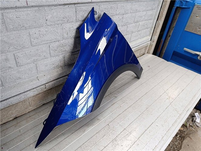 SEAT ARONA BŁOTNIK PRZEDNI LEWY ORYGINAŁ (17817145758)