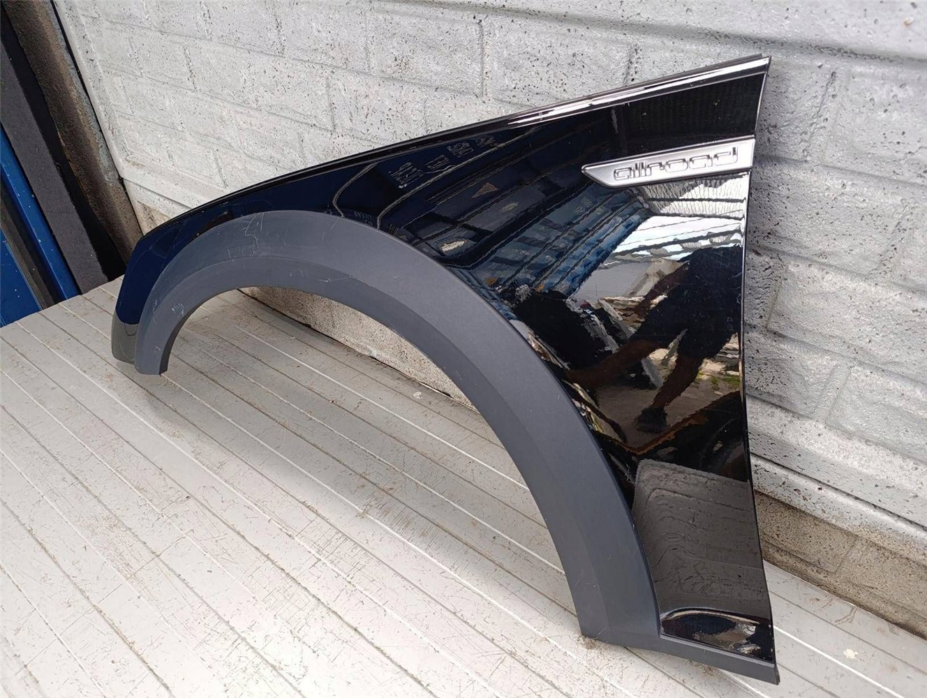 AUDI A4 ALLROAD B9 BŁOTNIK LEWY ORYGINAŁ (17817170589)