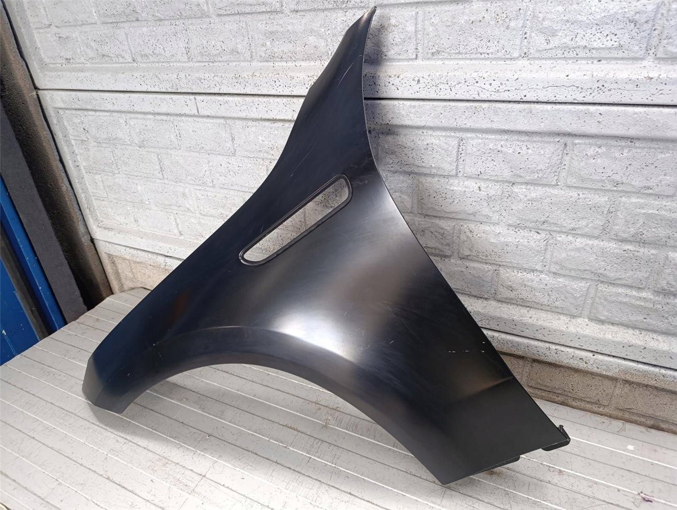 MERCEDES EQC W293 W 293 BŁOTNIK PRZEDNI LEWY NOWY ORYGINAŁ (17817183288)