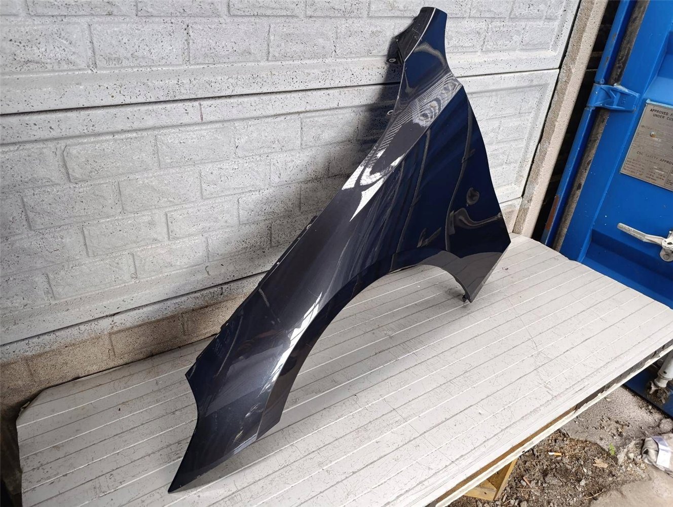 BMW 5 G60 BŁOTNIK LEWY 2023- ORYGINAŁ (17817197914)