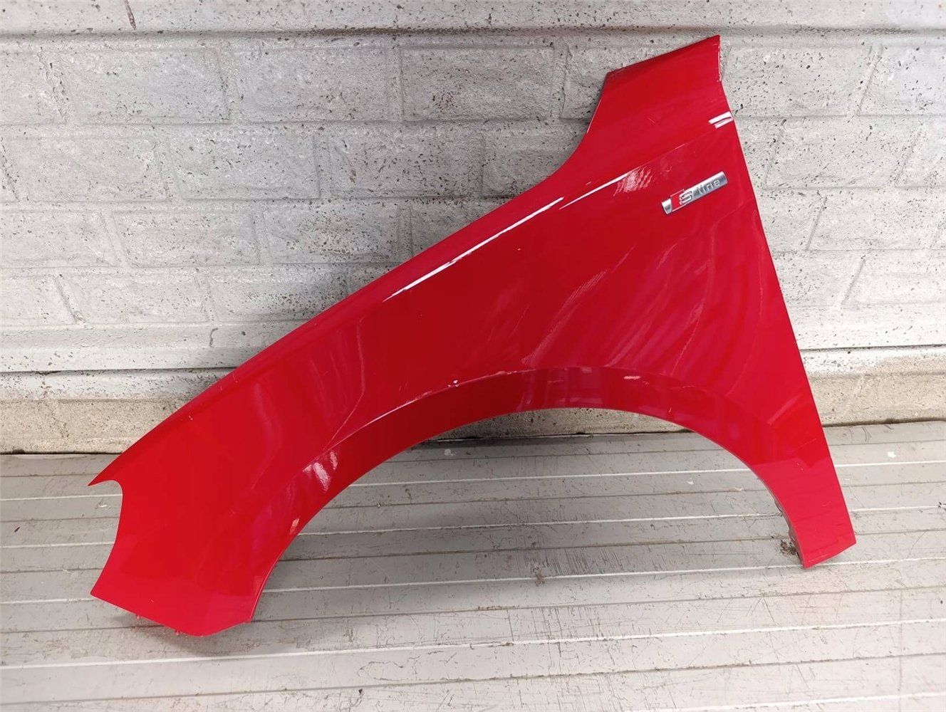 AUDI A1 82A 2019 - 2024 BŁOTNIK PRZEDNI LEWY ORYGINAŁ (17817204828)