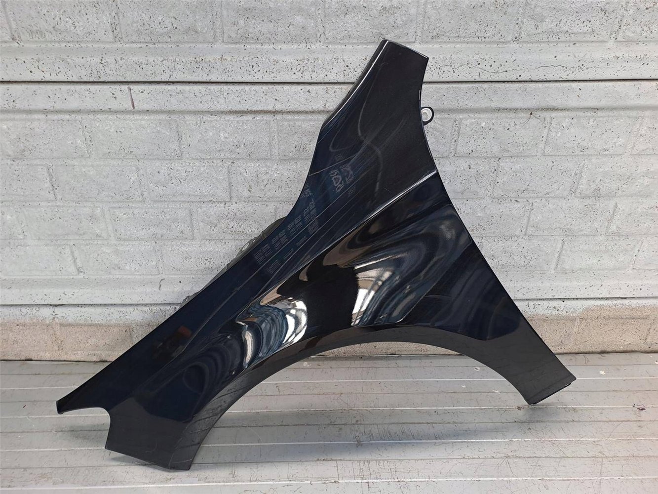 MERCEDES CLA W117 W 117 BŁOTNIK PRZEDNI LEWY ORYGINAŁ (17817479464)