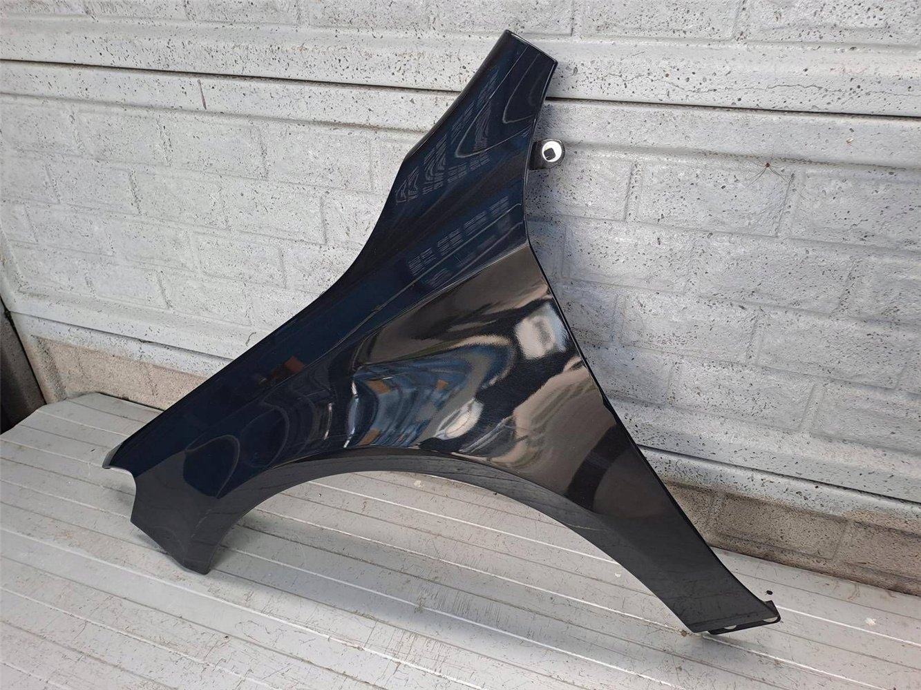 MERCEDES CLA W117 W 117 BŁOTNIK PRZEDNI LEWY ORYGINAŁ (17817479464)