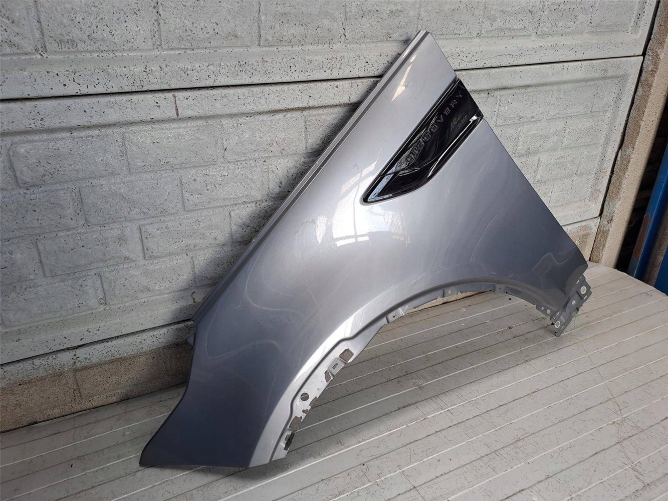 LAND ROVER DISCOVERY 5 17-23 BŁOTNIK PRZEDNI LEWY ORYGINAŁ (17817484093)