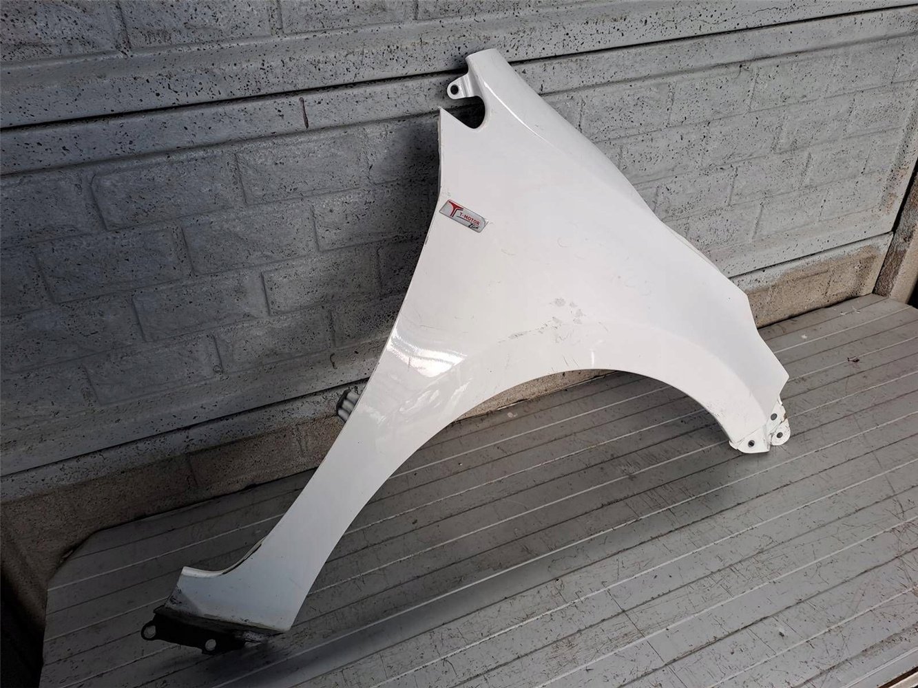 TOYOTA COROLLA E16 BŁOTNIK PRZEDNI PRAWY ORYGINAŁ (17817498386)