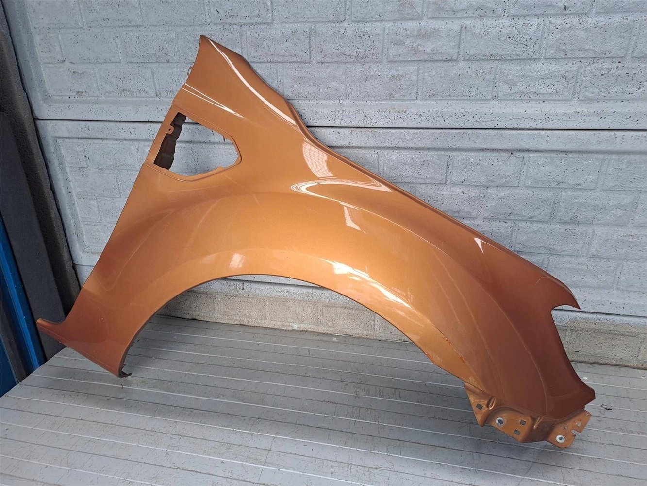 FORD RANGER LIFT 17-22 BŁOTNIK PRAWY PRZEDNI ORYGINAŁ (17817510227)