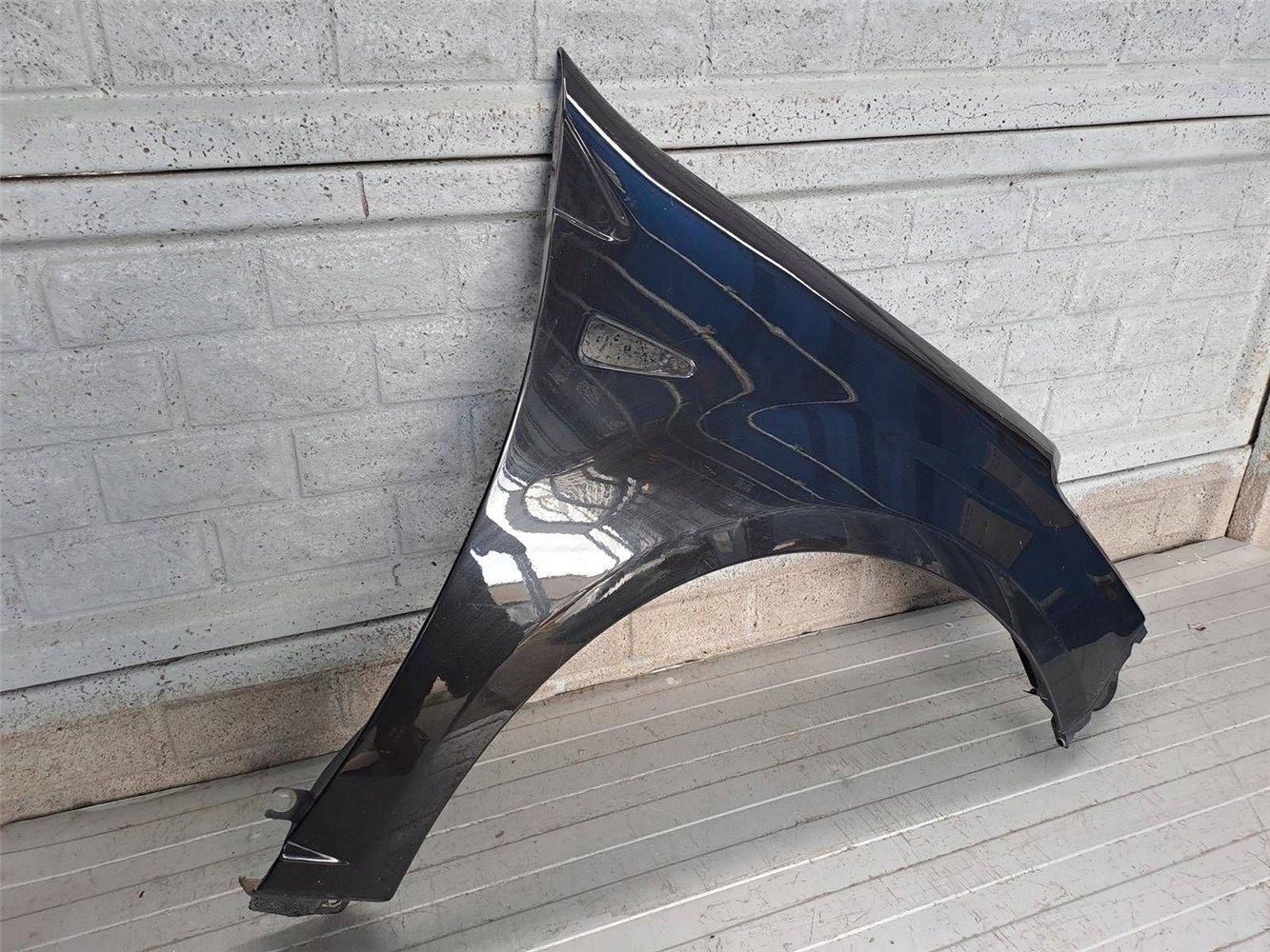 DACIA SANDERO 07-12 BŁOTNIK PRAWY PRZEDNI NOWY ORYGINAŁ (17817540606)