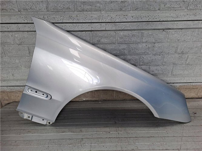 MERCEDES CLK W209 W 209 BŁOTNIK PRZEDNI PRAWY ORYGINAŁ (17817555948)