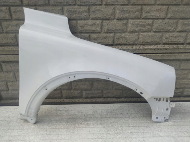 VOLVO XC90 02-14 BŁOTNIK PRZEDNI PRAWY - (12341730649)