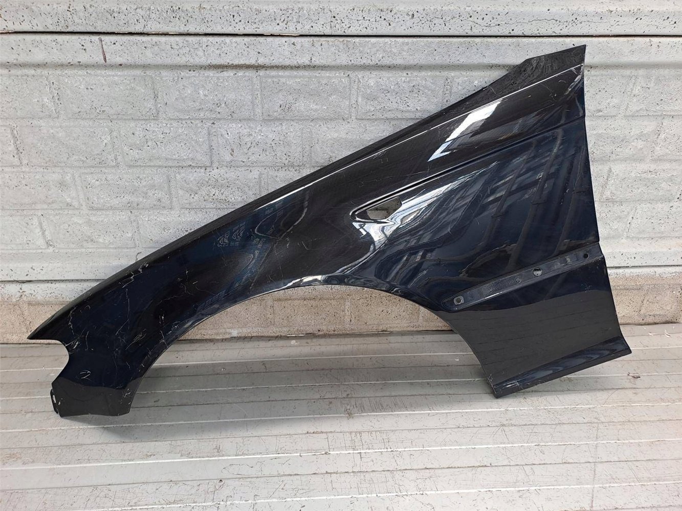 BMW E46 COUPE CABRIO LIFT 2001 - 2005 BŁOTNIK LEWY PRZEDNI ORYGINAŁ (17817735248)