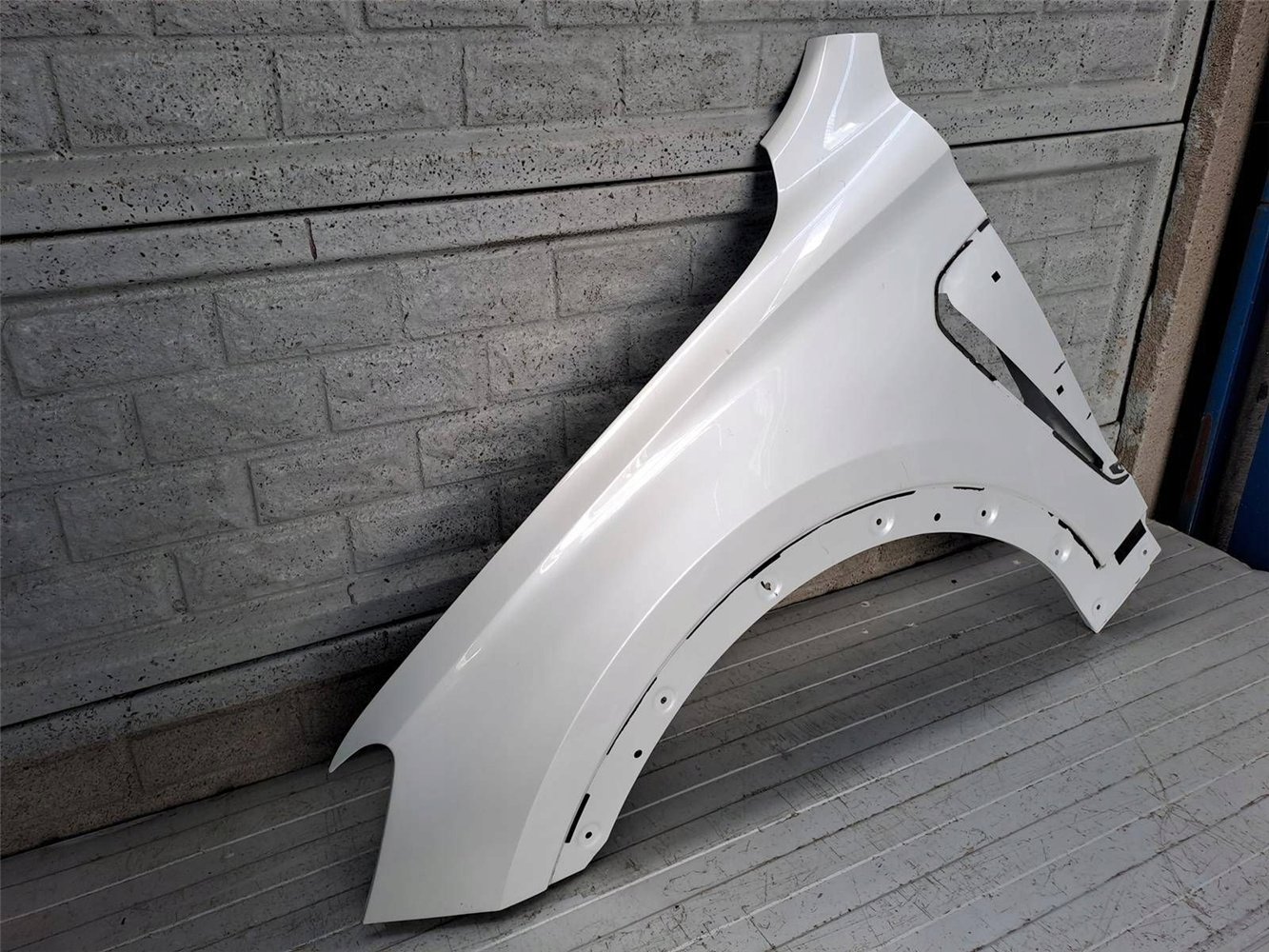 MG MARVEL R BŁOTNIK PRZEDNI LEWY ORYGINAŁ (17817742652)