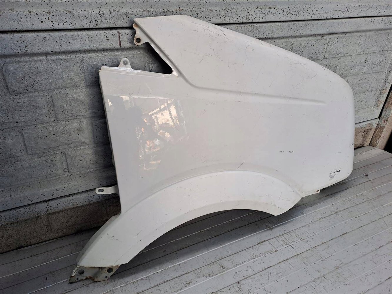 VW CRAFTER 2006 – 2016 BŁOTNIK PRAWY PRZEDNI ORYGINAŁ (17817746487)