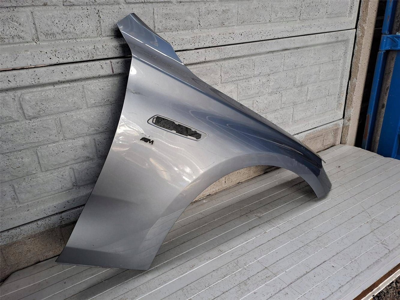 BMW 5 V GT F07 GT5 BŁOTNIK PRAWY PRZEDNI ORYGINAŁ (17819967061)