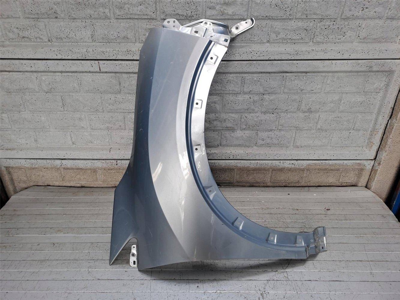 MITSUBISHI ECLIPSE CROSS 2021- BŁOTNIK PRZÓD PRAWY ORYGINAŁ (17819970670)