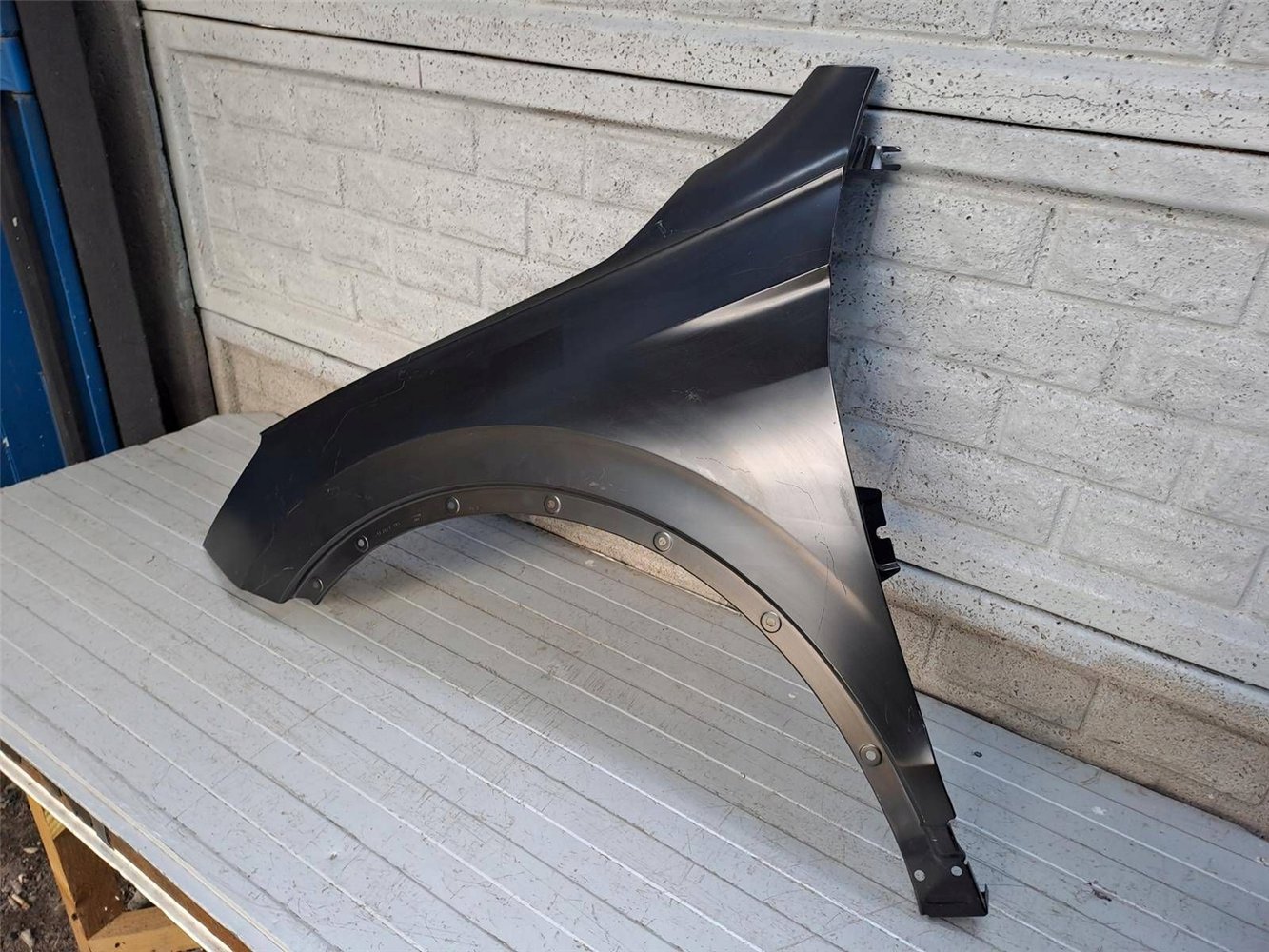 SEAT TARRACO 18-24 BŁOTNIK PRZEDNI LEWY ORYGINAŁ (17828075646)