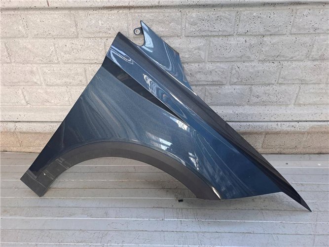 SEAT ARONA BŁOTNIK PRZEDNI PRAWY ORYGINAŁ (17828109959)